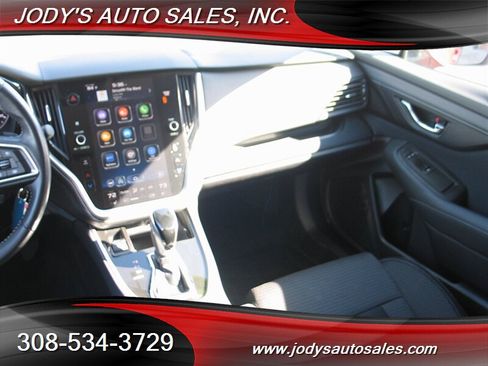 Used 2022 Subaru Outback Premium AWD/4WD image 21