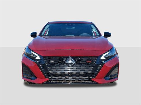 New 2025 Nissan Altima 2.5 SR image 8