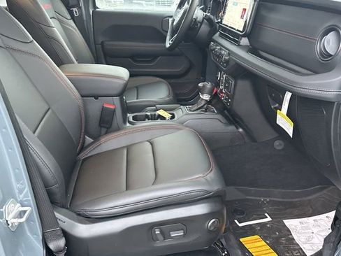 New 2025 Jeep Wrangler Unlimited Rubicon w/ XTREMEE 35" Tire Package image 15