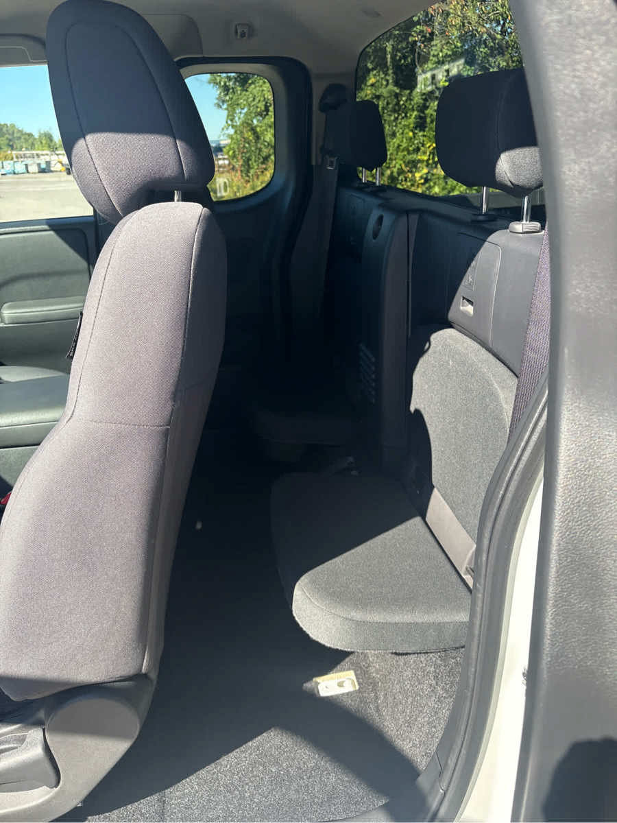 Used 2022 Nissan Frontier S RWD image 15