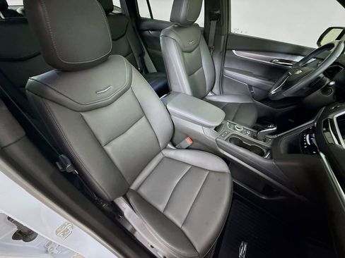 Used 2024 Cadillac XT6 Luxury AWD/4WD image 30