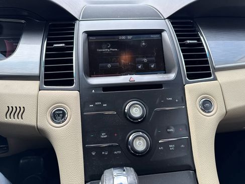 Used 2015 Ford Taurus SEL w/ Equipment Group 201A image 9