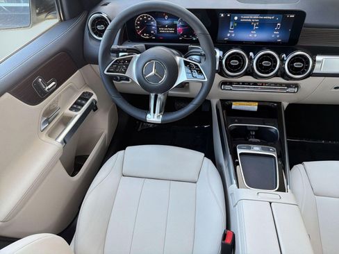 New 2026 Mercedes-Benz GLB 250 image 27