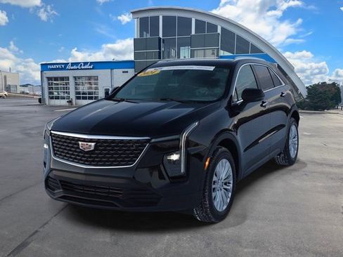 Certified 2024 Cadillac XT4 Luxury w/ Cold Weather Package image 1