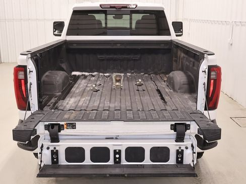 Used 2024 GMC Sierra 3500 Denali Ultimate image 43