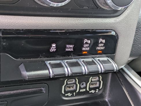 Used 2019 RAM 1500 Big Horn RWD image 29