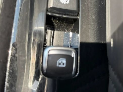 Used 2025 Kia Sorento SX AWD/4WD image 36