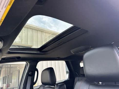 Used 2022 Dodge Durango R/T w/ Blacktop Package AWD/4WD image 7