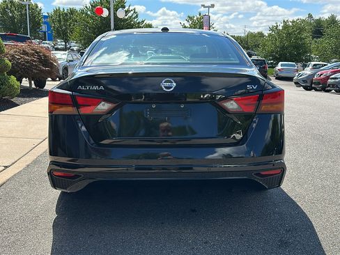 Used 2022 Nissan Altima 2.5 SV FWD image 6