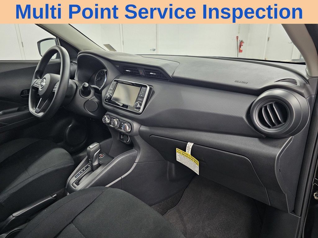 Used 2025 Nissan Kicks Play S FWD image 11