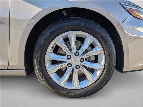 Used 2023 Chevrolet Malibu LT image 25