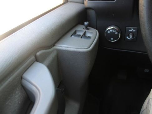 Used 2021 Chevrolet Express 2500 RWD image 16