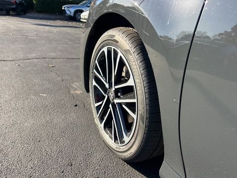 New 2026 Toyota Camry XLE image 9