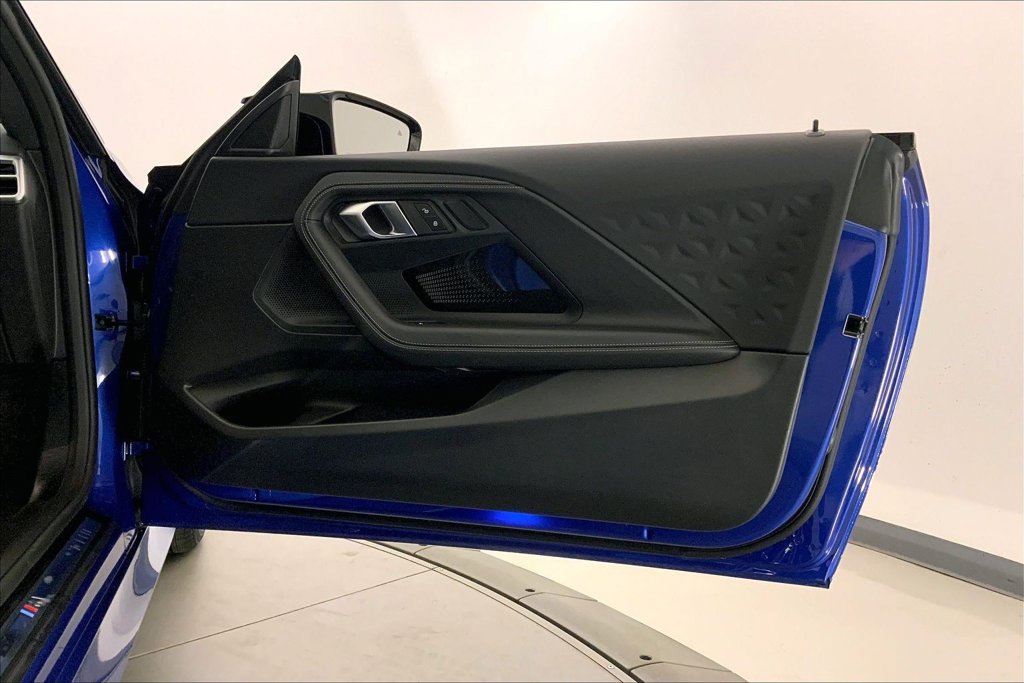 Certified 2025 BMW M240i Coupe RWD image 25