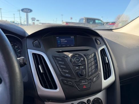 Used 2014 Ford Focus SE w/ Equipment Group 201A image 18