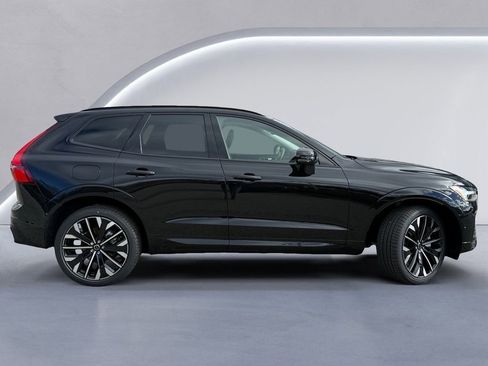 New 2026 Volvo XC60 B5 Ultra w/ Protection Package Premier image 3