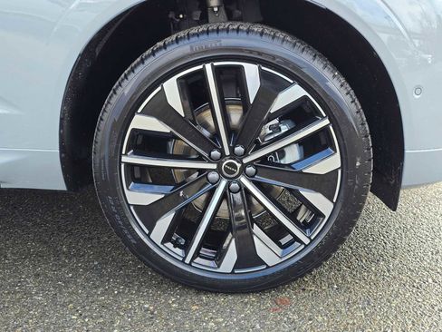 New 2026 Volvo XC60 B5 Ultra w/ Protection Package Premier image 9