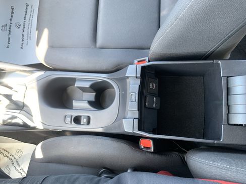Used 2024 Toyota Corolla LE FWD image 29