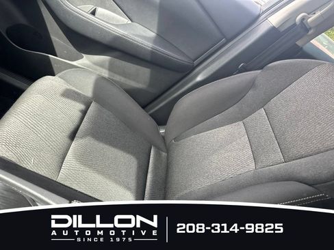 Used 2025 Nissan Rogue SV AWD/4WD image 4