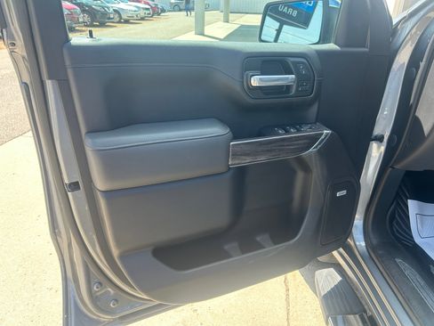 Used 2021 Chevrolet Silverado 1500 LTZ AWD/4WD image 13