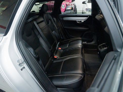 Used 2019 Volvo V90 T5 R-Design w/ Protection Package Premier image 32