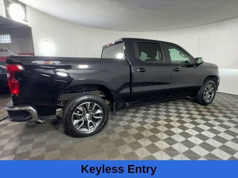 Used 2022 Chevrolet Silverado 1500 LT AWD/4WD image 11