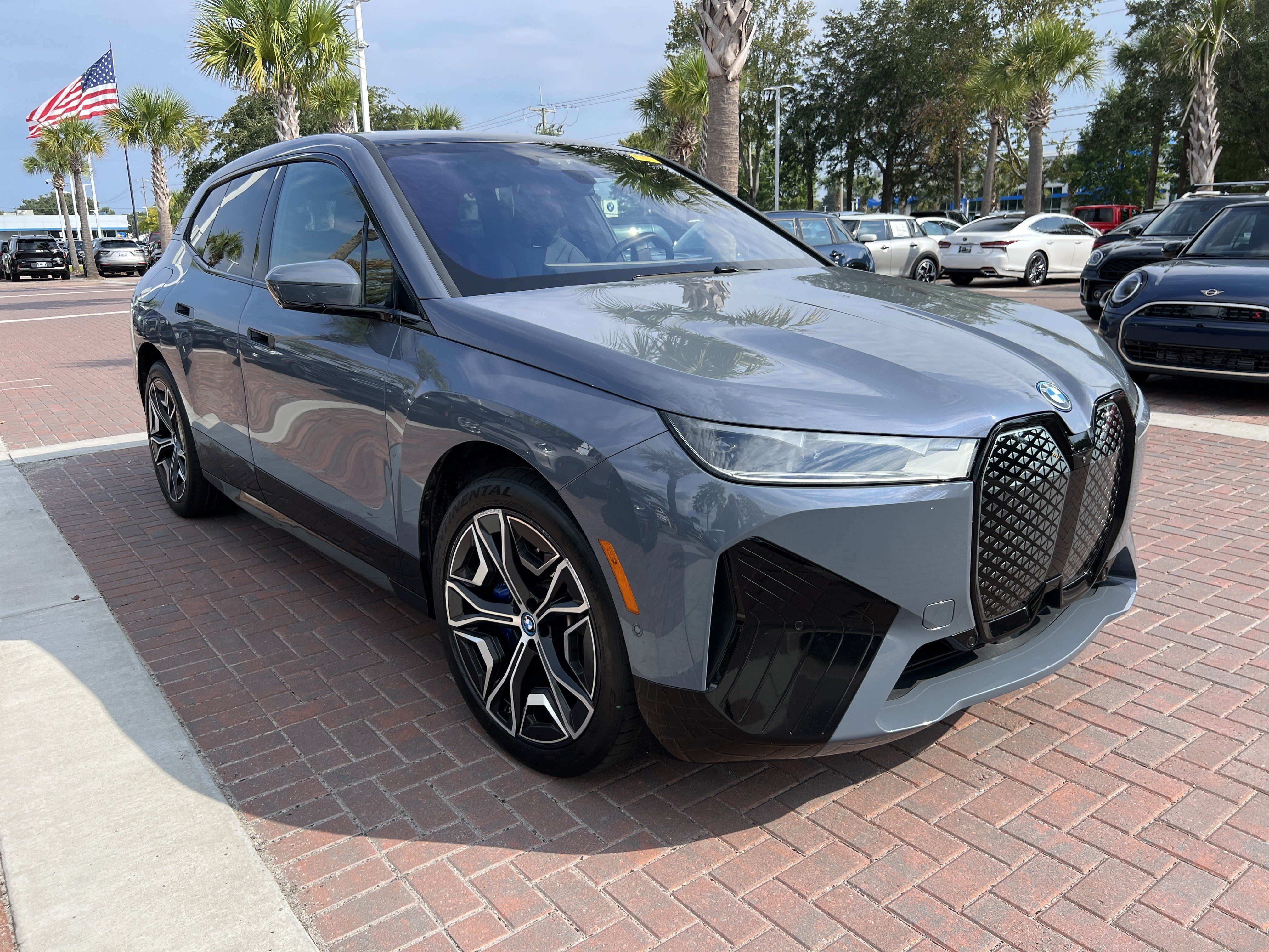 Used 2024 BMW iX xDrive50 w/ Premium Package AWD/4WD image 36