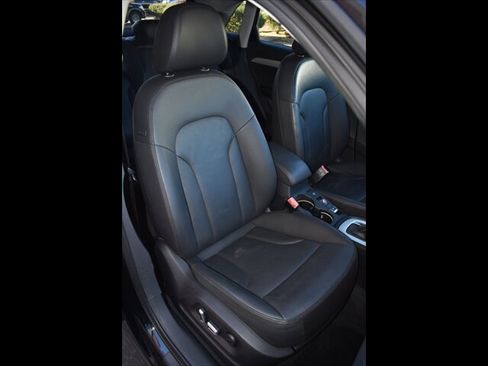 Used 2017 Audi Q3 2.0T Premium image 34