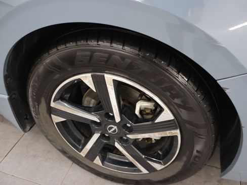 Used 2024 Nissan Sentra SV FWD image 3