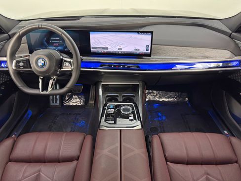 Used 2024 BMW i7 xDrive60 image 14