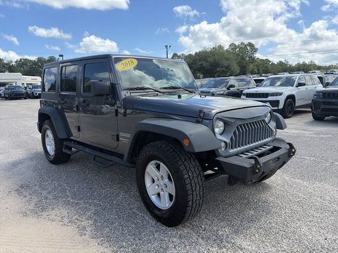 Used 2018 Jeep Wrangler Unlimited Sport S AWD/4WD image 8
