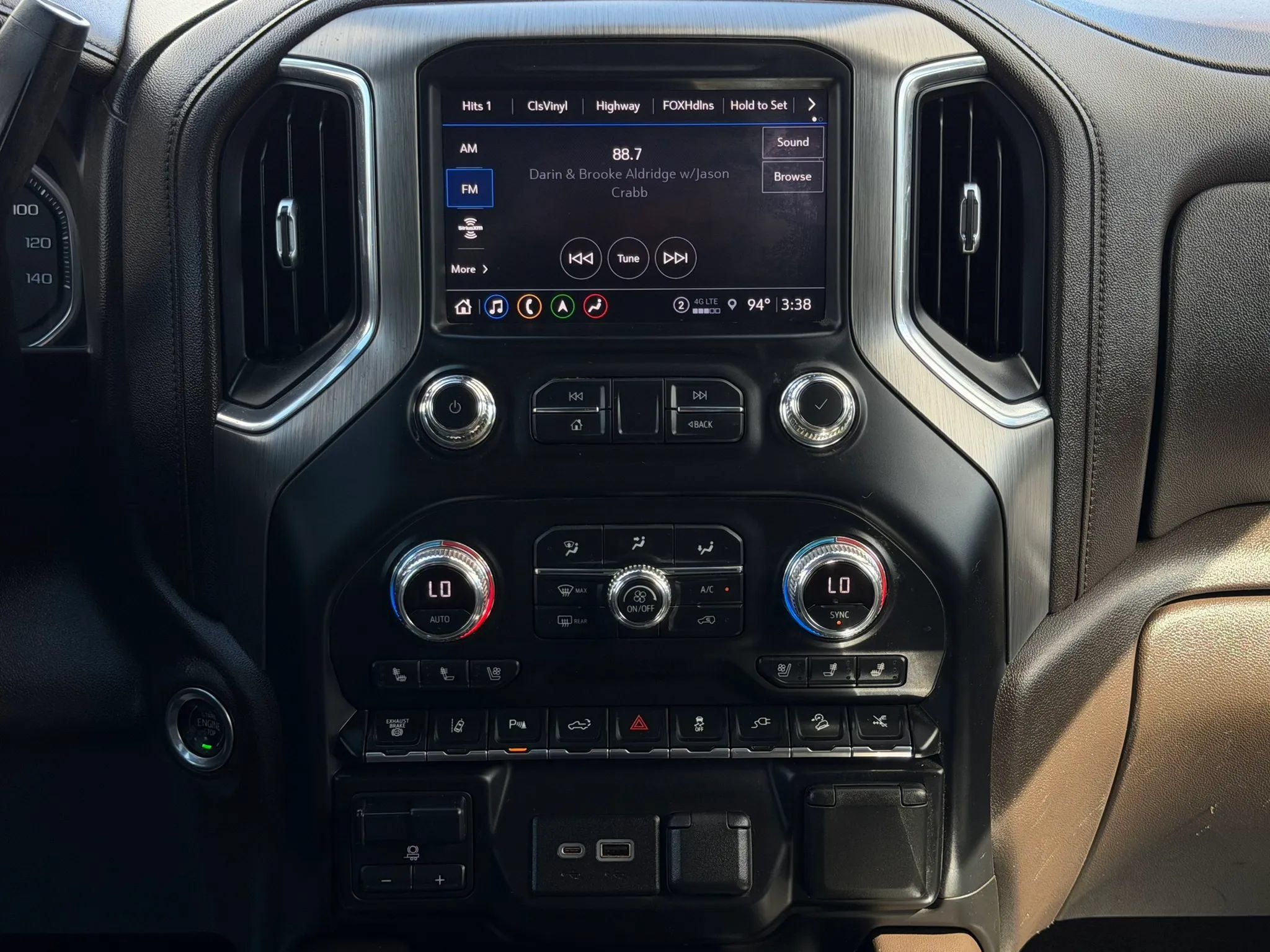 Used 2022 GMC Sierra 2500 Denali w/ Denali Ultimate Package AWD/4WD image 39
