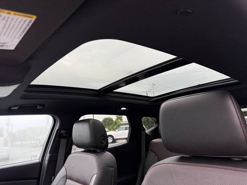 Used 2019 Chevrolet Blazer RS w/ Sun and Wheels Package FWD image 17