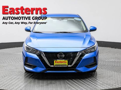 Used 2020 Nissan Sentra SV image 3