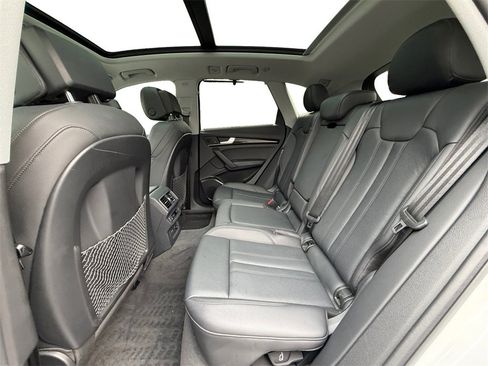 Used 2019 Audi Q5 2.0T Premium Plus w/ Premium Plus Package image 14