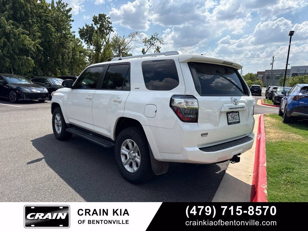 Used 2018 Toyota 4Runner SR5 AWD/4WD image 6