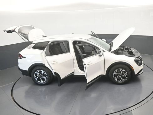 Used 2024 Kia Sportage LX FWD image 65