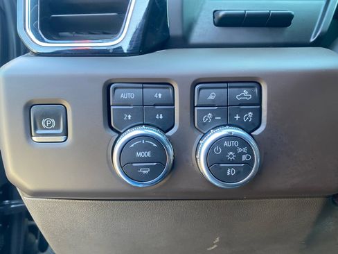 Used 2022 GMC Sierra 1500 Denali w/ Denali Reserve Package image 29