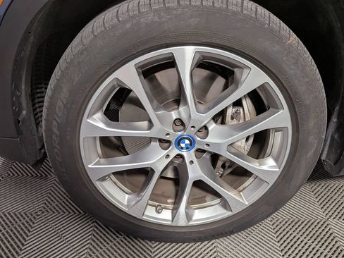 Used 2023 BMW X5 xDrive45e w/ Climate Comfort Package AWD/4WD image 53