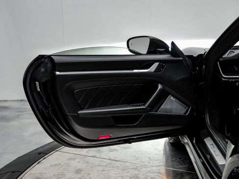 Used 2022 Porsche 911 Turbo S image 80