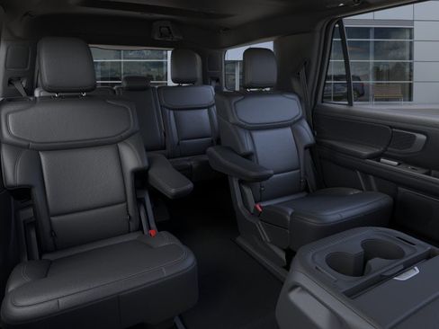 New 2026 Ford Expedition Platinum AWD/4WD image 11