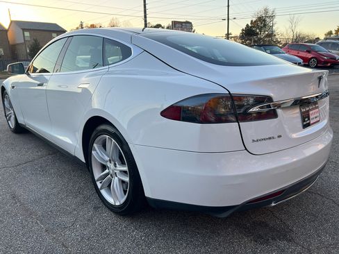 Used 2013 Tesla Model S Signature Performance image 6