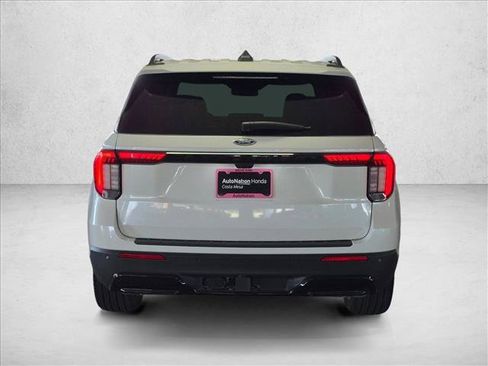 Used 2025 Ford Explorer ST-Line w/ Premium Package RWD image 7