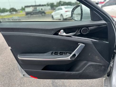 Used 2018 Kia Stinger RWD image 19