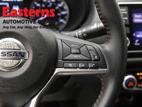 Used 2020 Nissan Versa SR w/ Convenience Package image 16