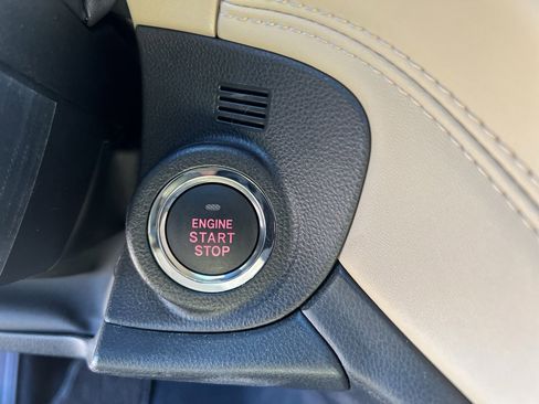 Certified 2025 Subaru Outback Limited image 17