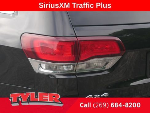Used 2021 Jeep Grand Cherokee Limited AWD/4WD image 12