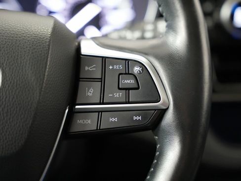 Used 2020 Toyota Highlander Limited image 13