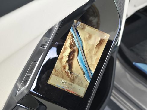 New 2025 BMW 760i xDrive image 15