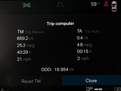 Used 2023 Volvo XC40 B5 Plus w/ Driver Assist Package image 16